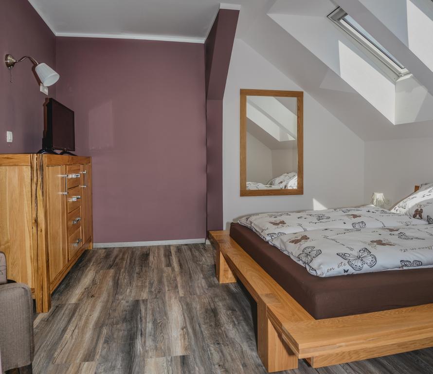 Ta Fabrika Restavracija,Pizzerija In Prenocisca Hotel Dravograd Kültér fotó