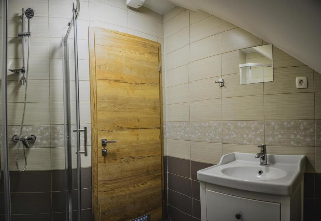 Ta Fabrika Restavracija,Pizzerija In Prenocisca Hotel Dravograd Kültér fotó